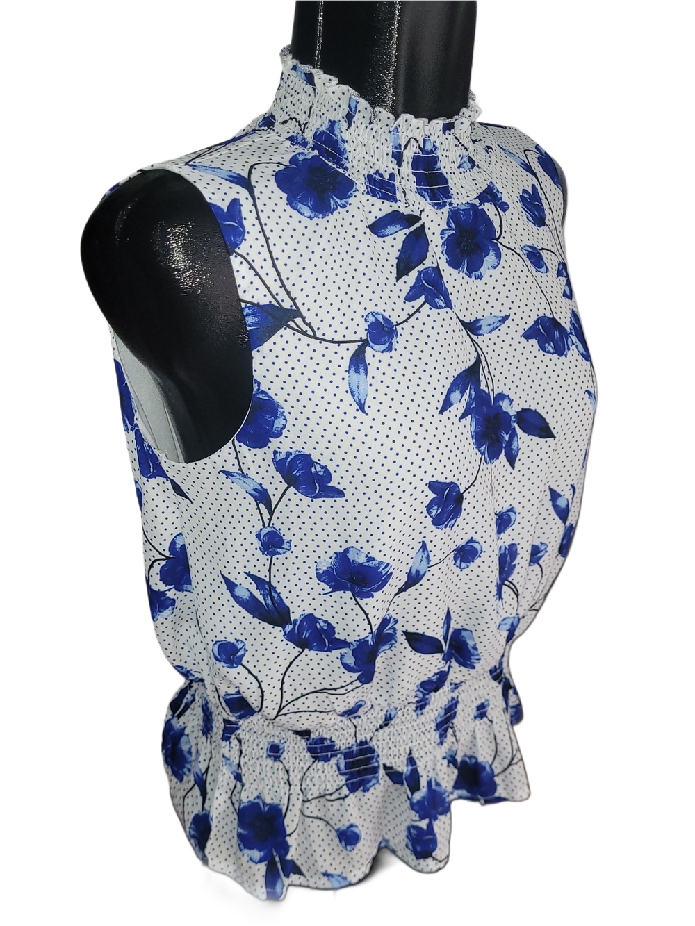 Suzy Shier Sleeveless White & Blue Floral Smocked Neck Peplum Top - Picture 2 of 6